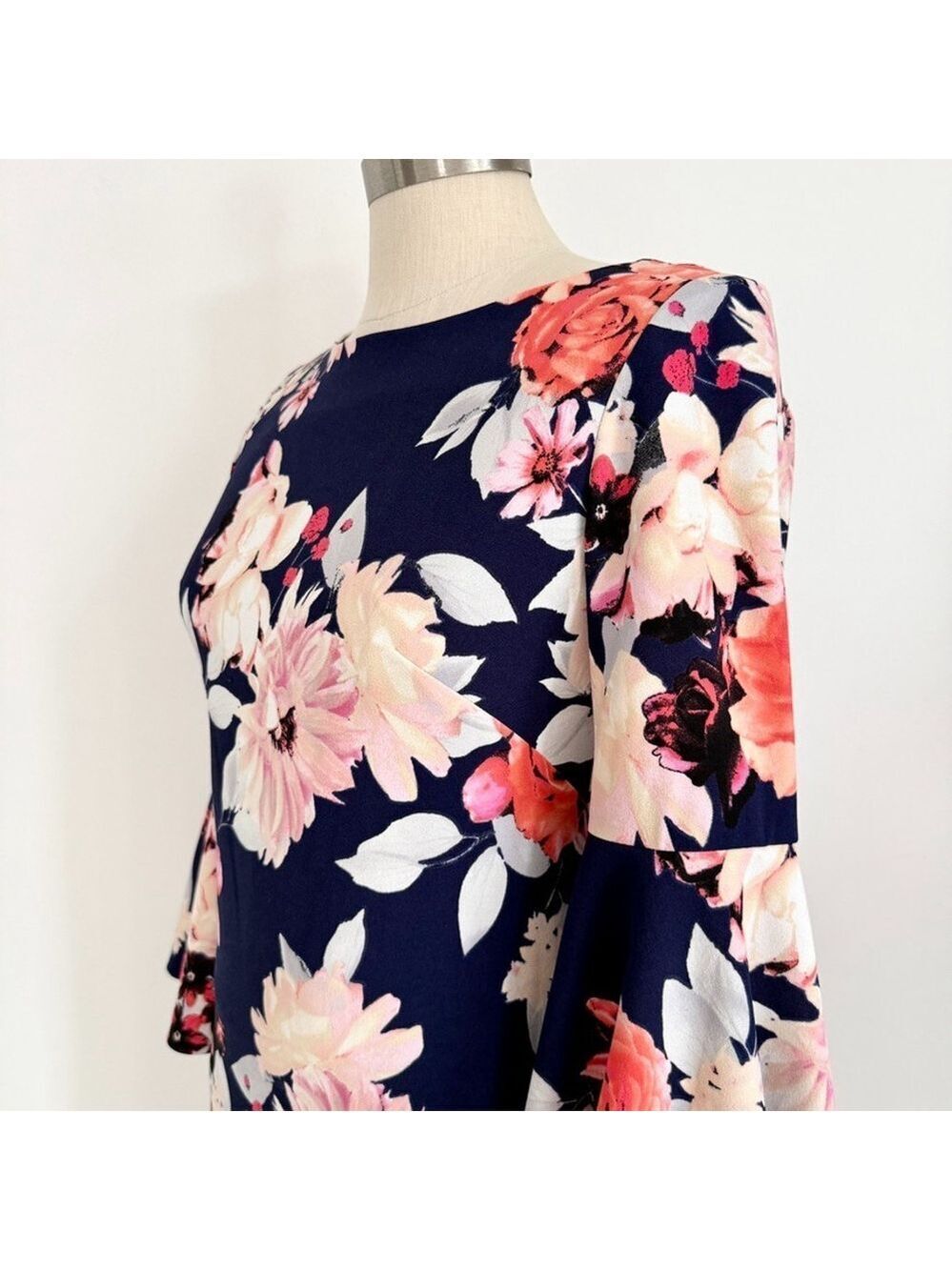 Eliza J Navy Blue Floral Bell Sleeve Mini Dress Size 2 Fit & Flare Party - Picture 2 of 15